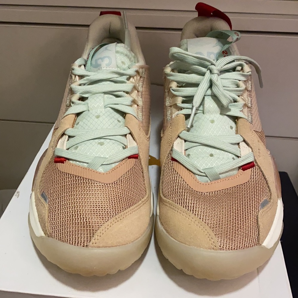 Womens Jordan Delta. BRAND NEW never worn. - Picture 2 of 5